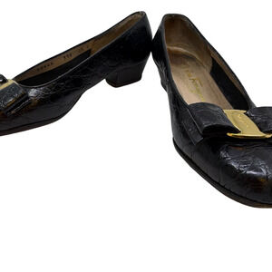 Salvatore Ferragamo Vara Black Croc-Embossed Leather 4.5C Pu